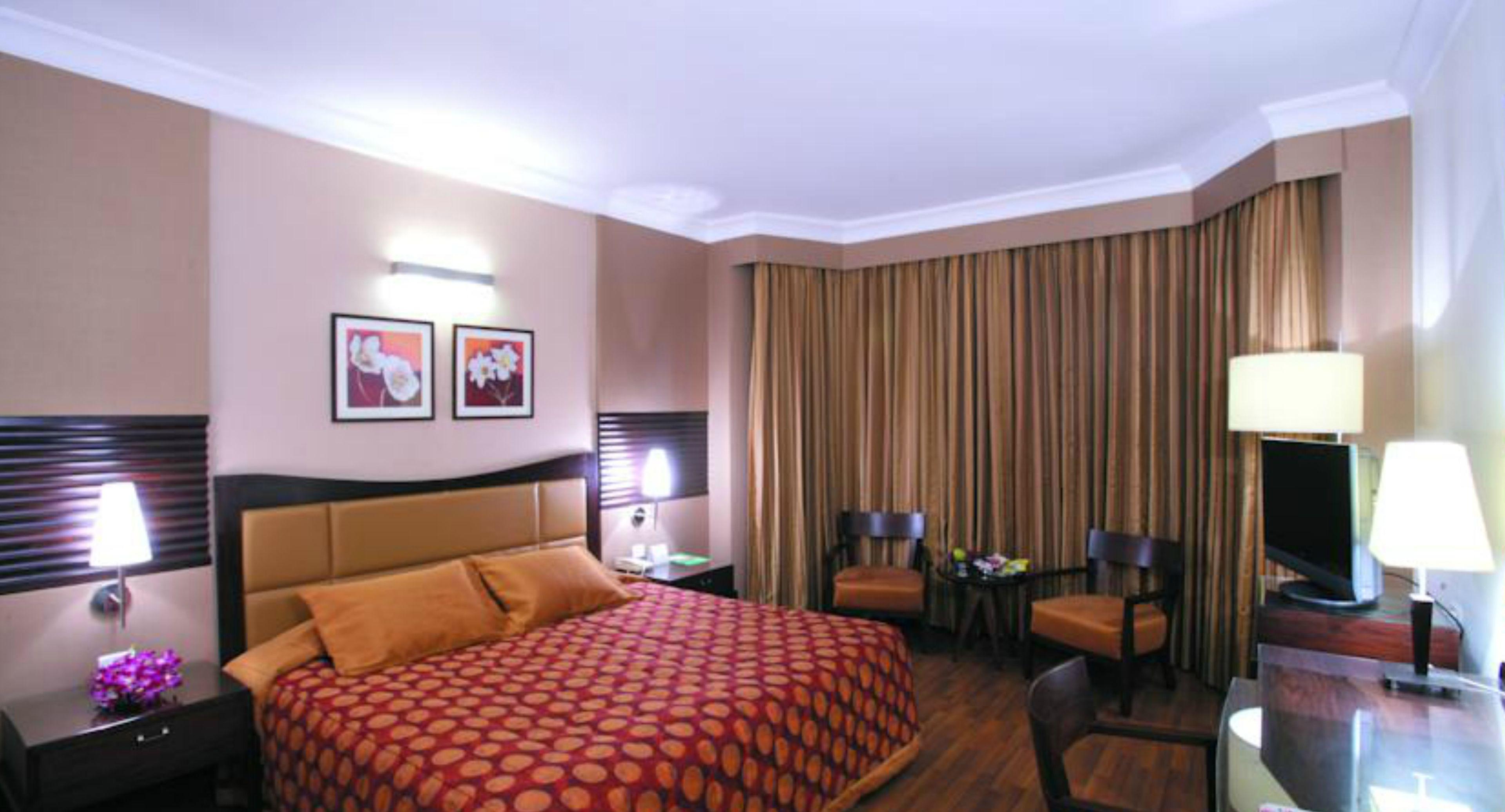 The Retreat Hotel & Convention Centre, Mumbai